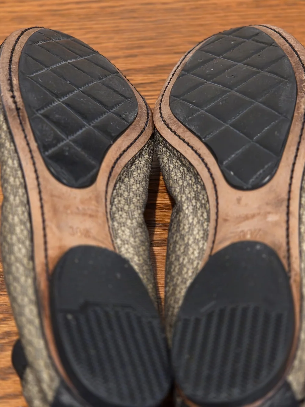 AUTHENTIC CHANEL Black and Gold SILK Metallic Ballet Flats